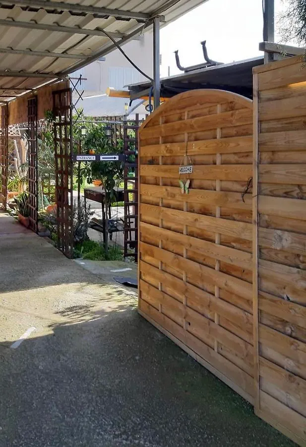 Independent Bedroom With Private Wc+Shower Λάρνακα 0*,